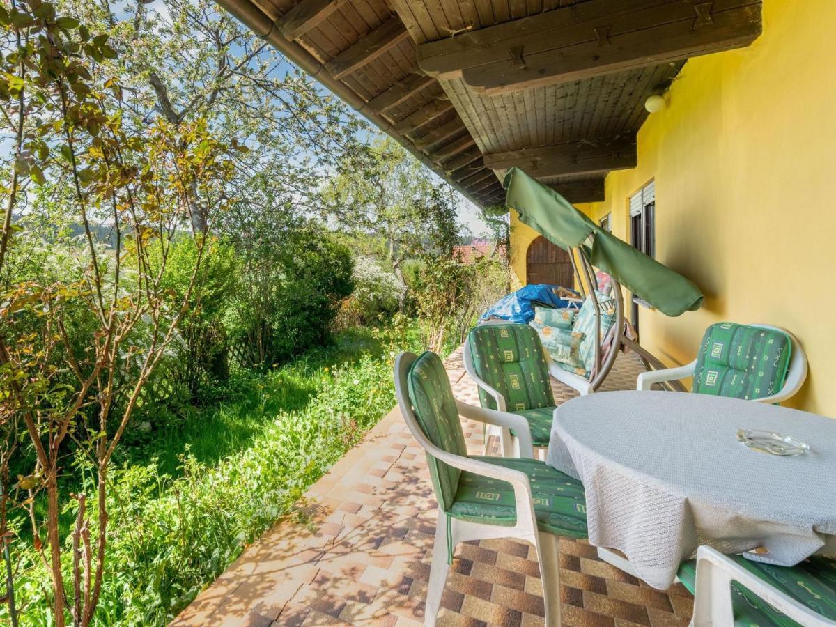 Quaint Holiday Home In Bad K Tzting With Garden Terrace 바트코에츠팅 외부 사진