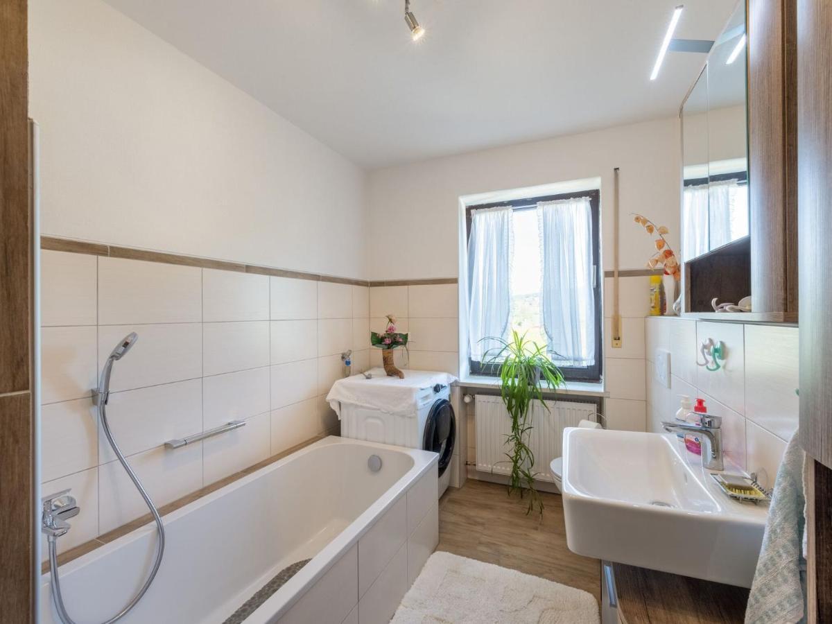 Quaint Holiday Home In Bad K Tzting With Garden Terrace 바트코에츠팅 외부 사진