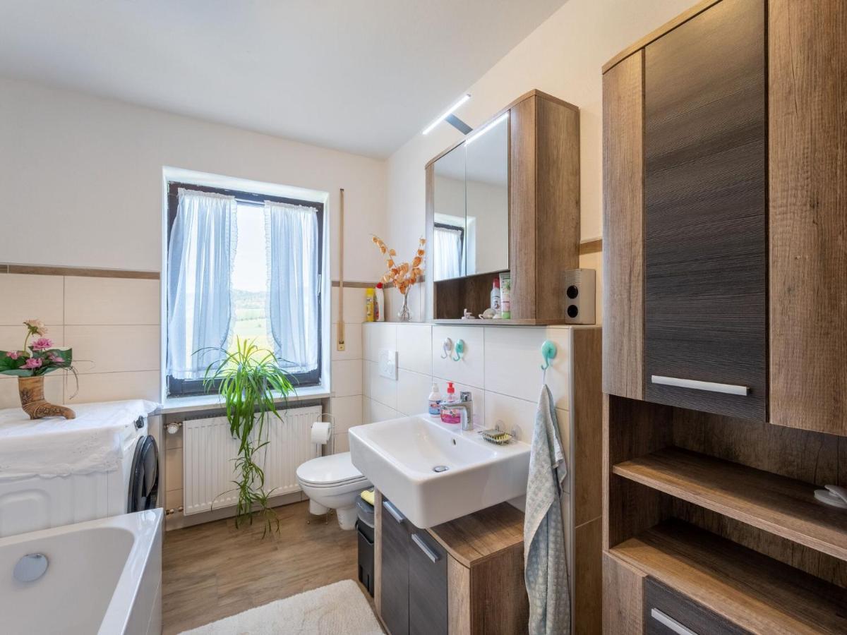 Quaint Holiday Home In Bad K Tzting With Garden Terrace 바트코에츠팅 외부 사진